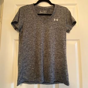Short sleeve Under Armour t-shirt.
